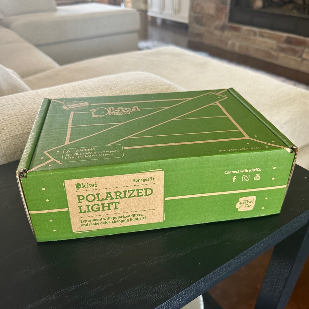 Kiwi Crate POLARIZED LIGHT Kit by KiwiCo